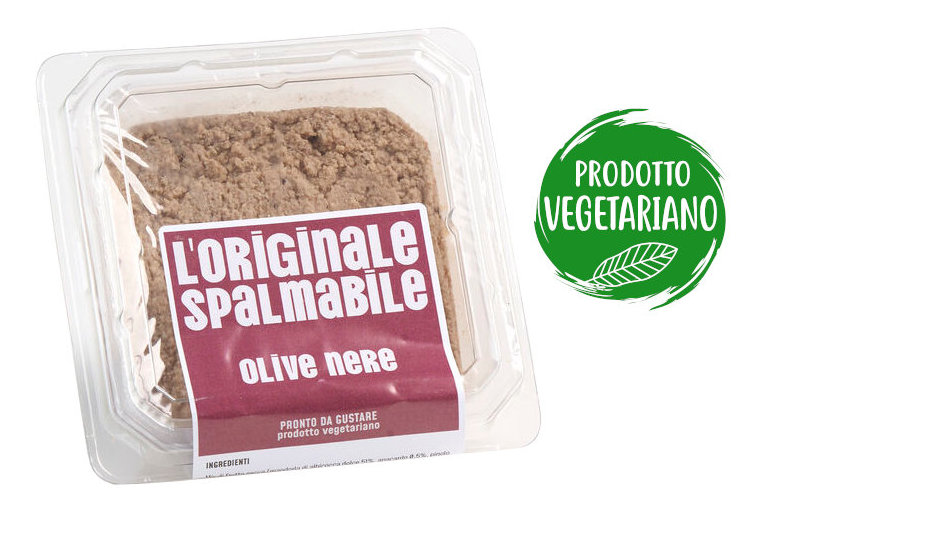 Vaschetta di L'Originale spalmabile Calfra con frutta secca e olive nere, prodotto vegetariano, ricco di fibre, proteine e vitaminer, protein, and vitamins